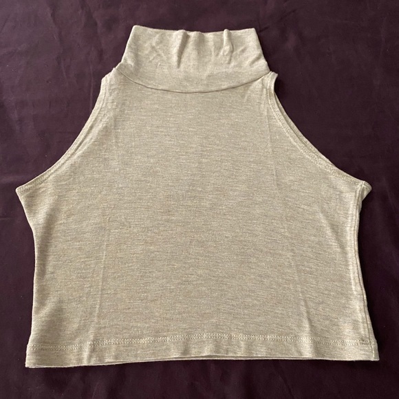 Zara crop - Picture 2 of 4